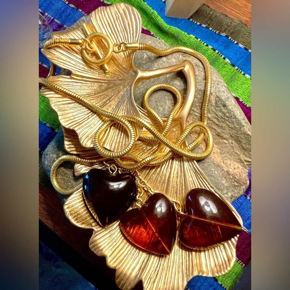 Vintage Resin Amber Heart Necklace Gold Snake Chain Chunky Statement EUC Retro - Picture 8 of 9